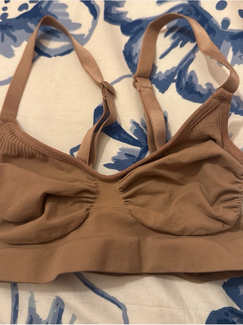 SKIMS Stretch Wireless Bralette in Taupe